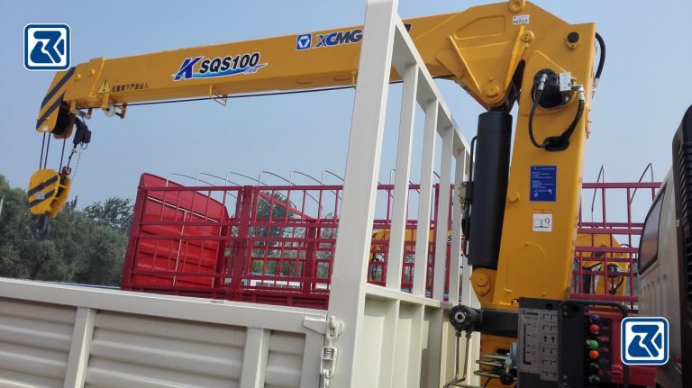 Grues sur camion HOWO