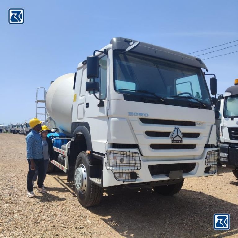 Quelles sont les caractéristiques de sécurité des camions malaxeurs à béton HOWO ?